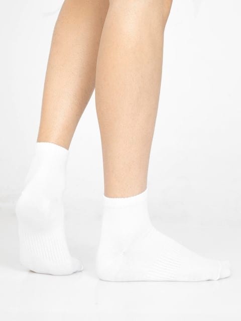 Men's Compact Cotton Stretch Ankle Length Socks With Stay Fresh Treatment - White