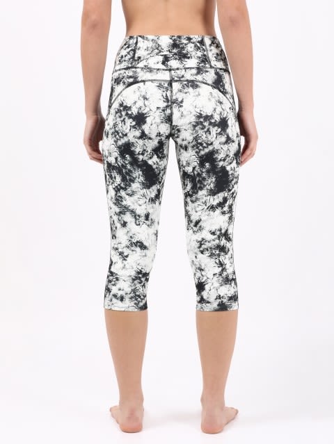 Slim Fit Capri for Women with Stayfresh Treatment - Black Printed