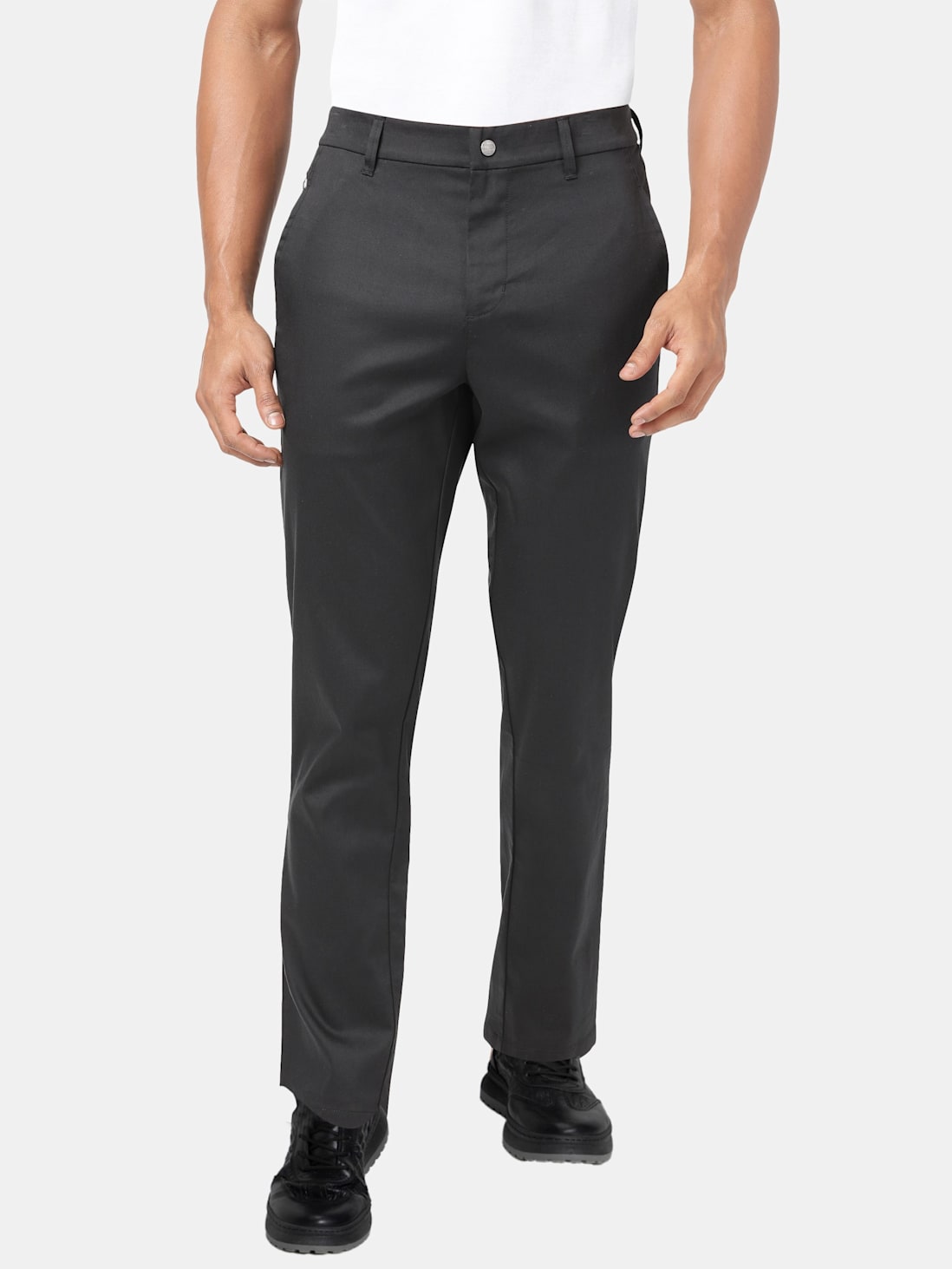 Buy Olive Trousers & Pants for Men by UNITED COLORS OF BENETTON Online |  Ajio.com