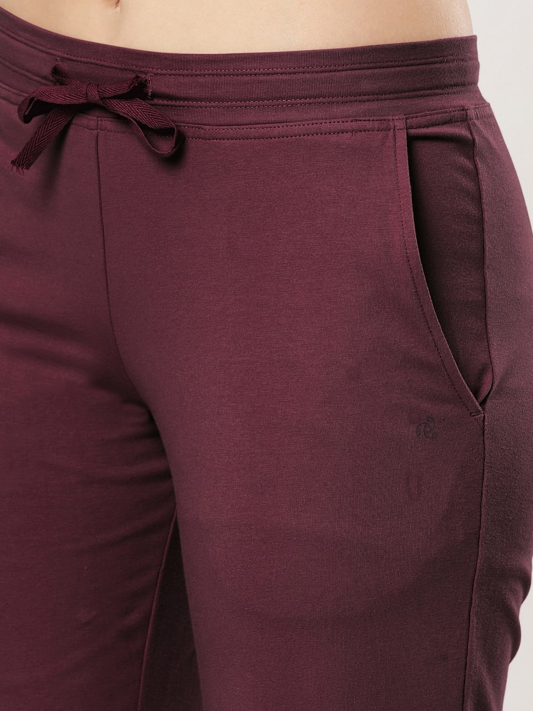 1301 Plain Jockey Women Dark Grey Cotton Sports Pant, Waist Size: 32.0 at  Rs 703.56/piece in Ahmedabad